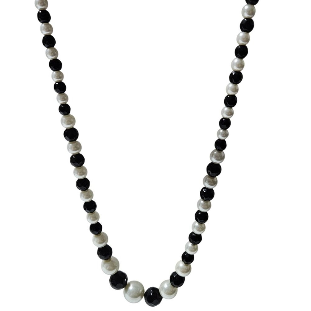 Retro Elegant Black White Beaded Faux Pearl Necklace Classic Minimalist Jewelry